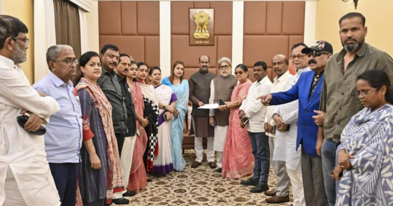 TMC के 20 बागी सांसदों पर शिकंजा! लोकसभा सचिवालय का नोटिस, 7 दिन में देना होगा जवाब