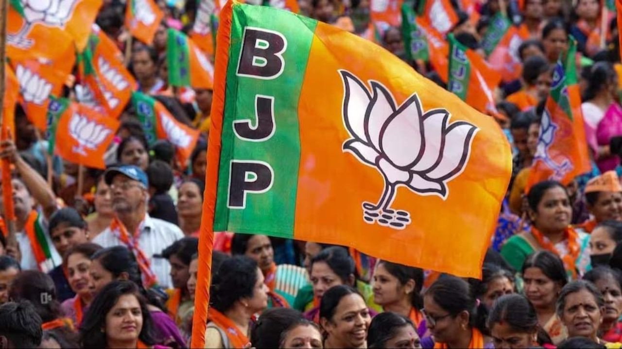बीजेपी की नई टीम तैयार, स्मृति ईरानी समेत कई दिग्गजों को बड़ी जिम्मेदारी