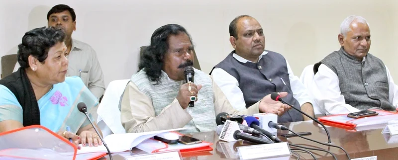 सभी जातियाँ मिलकर एक साथ चलेंगी तभी देश का विकास होगा-नन्द कुमार साय