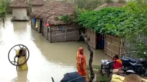 Gandak River ने तोड़ा रिकॉर्ड! Nepal Rain से UP-Bihar में Flood का खतरा