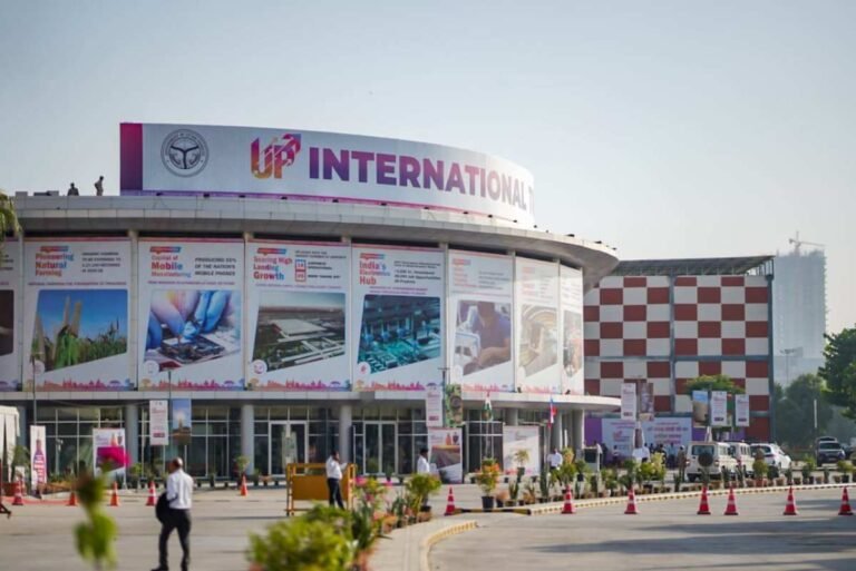 UP Trade Show में 90 देशों की नजर! Greater Noida में Global Buyers का जमावड़ा