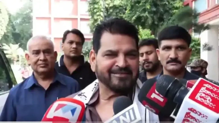 अखिलेश के बिना सब सूना है!’ Brij Bhushan Sharan Singh का बड़ा बयान