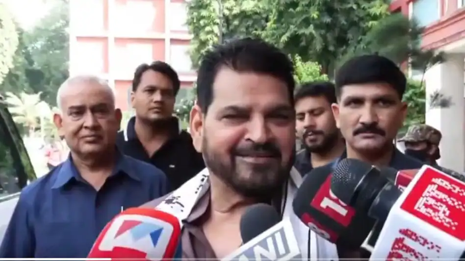 अखिलेश के बिना सब सूना है!’ Brij Bhushan Sharan Singh का बड़ा बयान