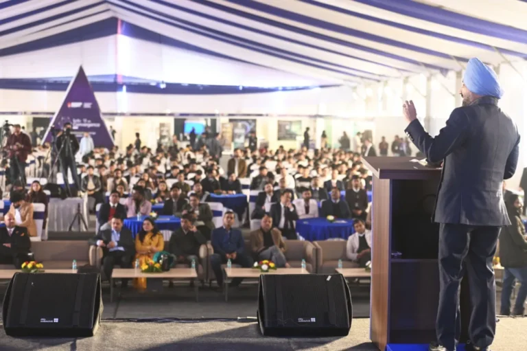 इंजीनियरिंग स्टूडेंट्स ने साइबर सिक्योरिटी में दिखाया दम, 2 लाख रुपये तक के पुरस्कार