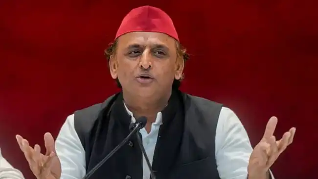 UP MLC Election: अखिलेश ने बदले 2 उम्मीदवार, BJP के बागी चेहरों पर लगाया दांव!