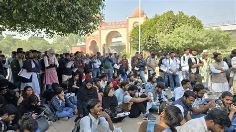जामिया मिल्लिया इस्लामिया में 20 साल बाद छात्रसंघ चुनाव का ऐलान, प्रदर्शन के बाद झुका प्रशासन?